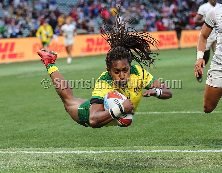 2018RugbySevensSat-44.JPG - Australian player Ellia Green scores a try against the United States the women's championship Bronze medal match of the 2018 Rugby World Cup Sevens, Saturday, July 21, 2018, at AT&T Park, San Francisco. (Spencer Allen/IOS via AP)